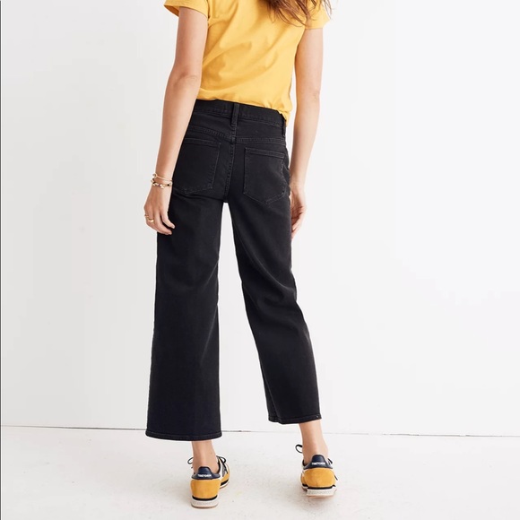 Madewell Denim - Madewell Wide-Leg Crop Jeans in Lunar Wash: Button-Front Edition J7952